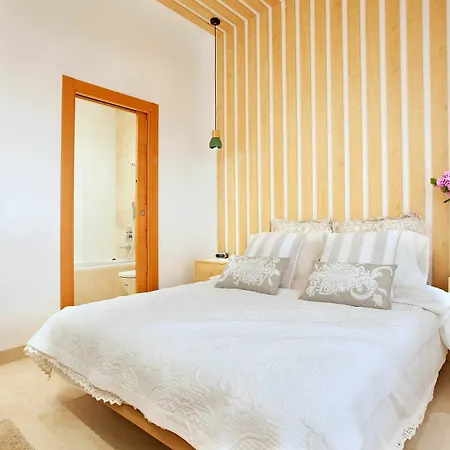 Azahara Apartment *